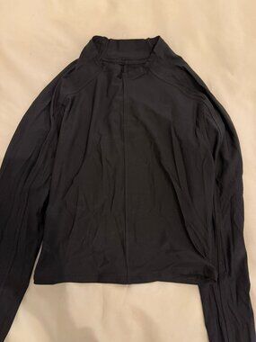 Lululemon Tight-Fit Long-Sleeve Shirt Size xs
